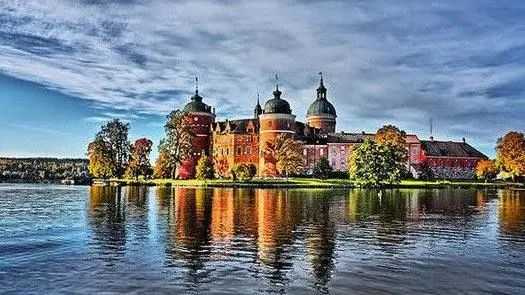 Sweden Considers Ban on Begging, Stirring Debate